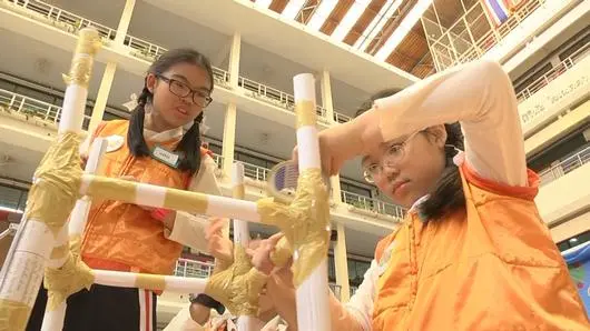 หอคอยกระดาษ (Tag Team)