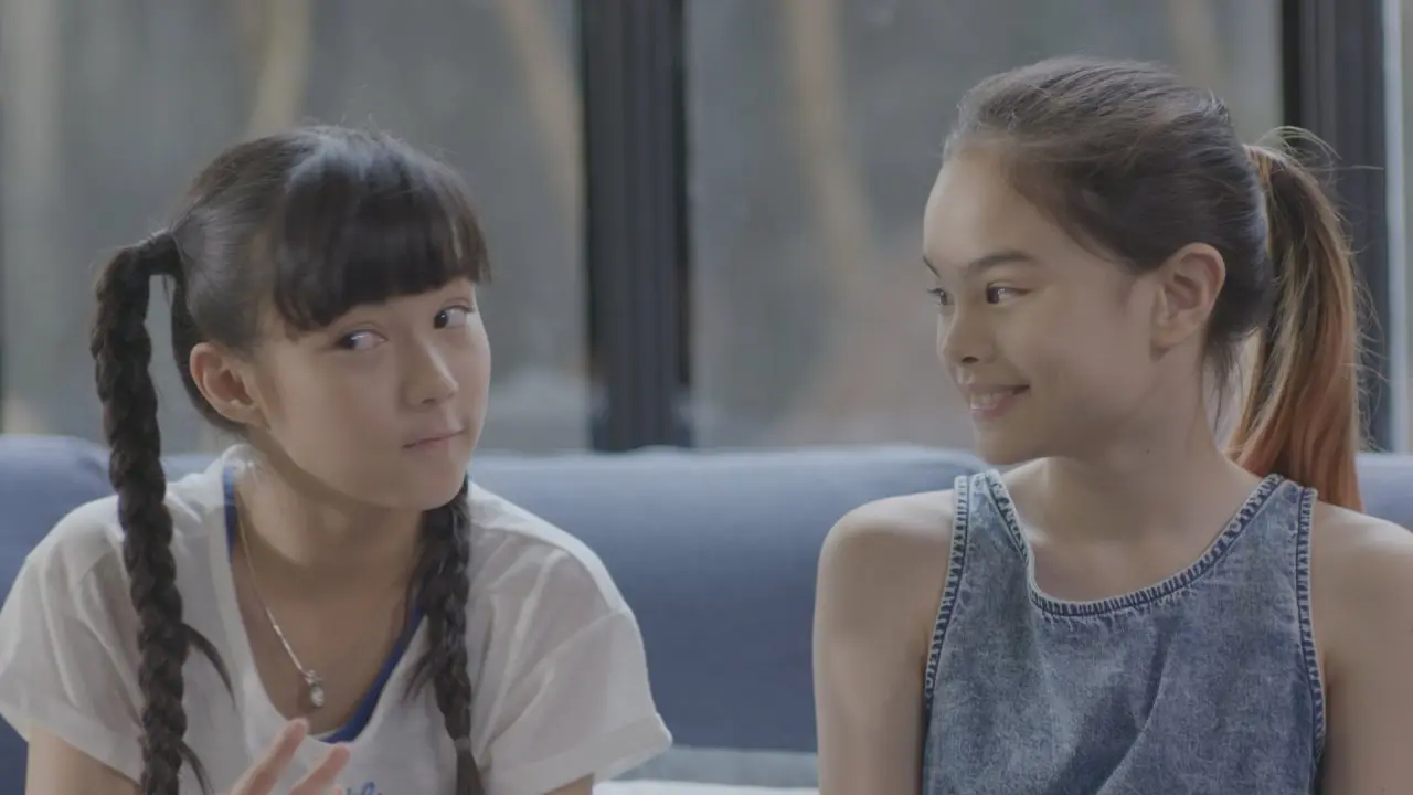 เรื่องเด็กไม่เอาถ่าน  : ถ่าน