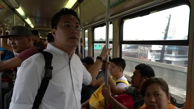 ตู้โชว์แห่งมะนิลา, ระบบรถไฟฟ้าในมะนิลา