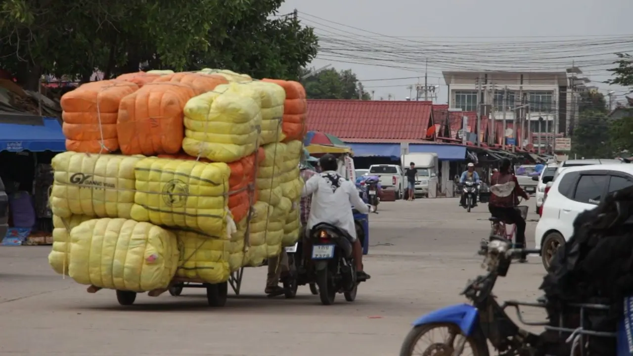 แฟชั่นด่วน ตัวตนคนยุคใหม่