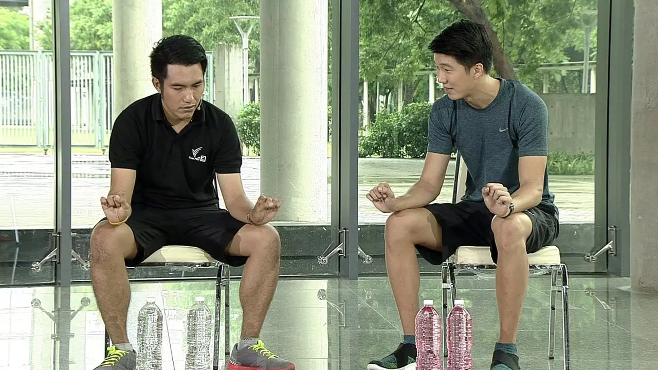 ท่าบริหารแก้อาการเจ็บข้อศอก