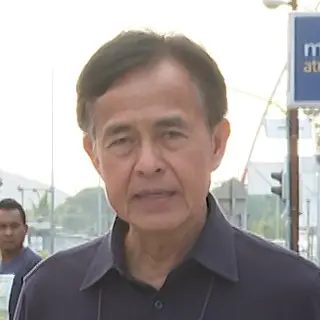 เทพชัย หย่อง
