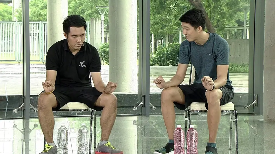 ท่าบริหารแก้อาการเจ็บข้อศอก