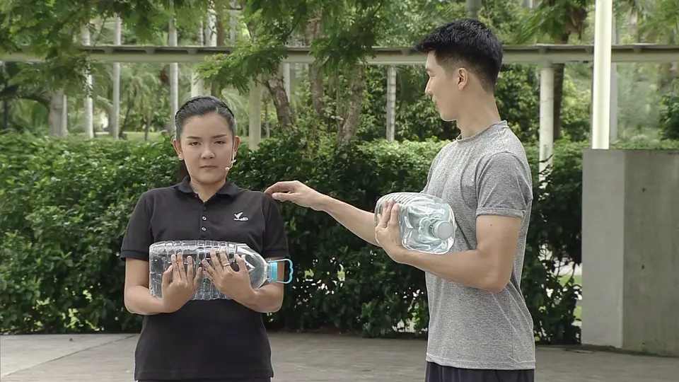 ปรับท่ายืนให้ถูกต้องเพื่อป้องกันและบรรเทาอาการปวดคอ