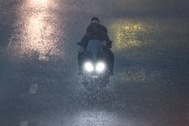 สภาพอากาศวันนี้ "ตะวันออก-ใต้" ฝนตกหนักมาก เตือนพื้นที่เสี่ยงน้ำท่วม 