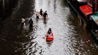 ปภ.โอนเงิน "เยียวยาน้ำท่วม" วันนี้ 38,194 ครัวเรือน รวม 284 ล้าน
