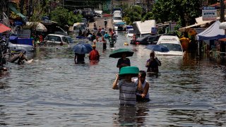 ปภ.โอนวันนี้ "เยียวยาน้ำท่วม" อีก 20,970 ครัวเรือน รวม 138 ล้าน 