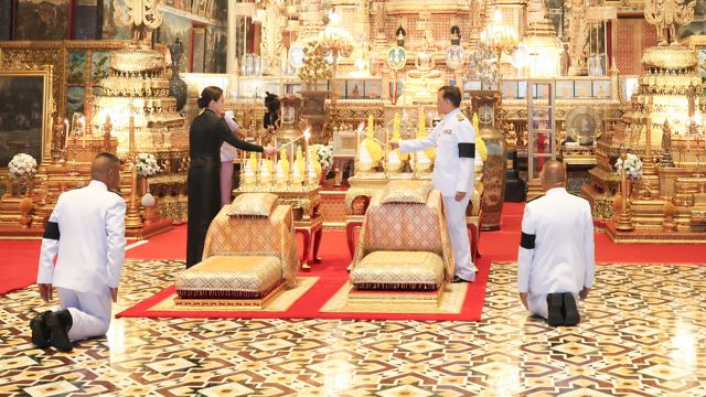 "ในหลวง-พระราชินี" ทรงบำเพ็ญพระราชกุศลวิสาขบูชา 2569