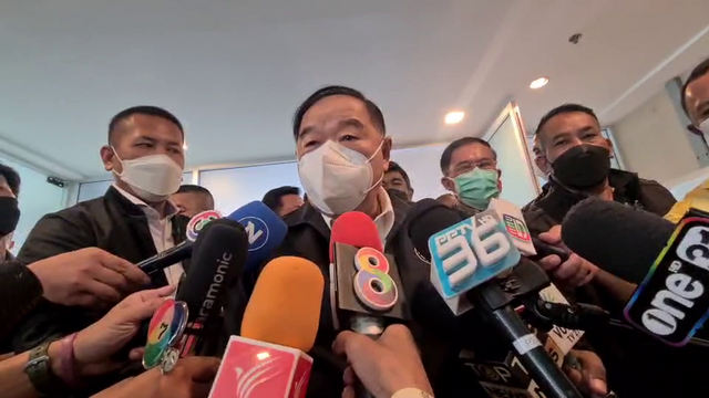 “กรุงศรีวิไล” รับกราบ “ประวิตร” เพราะโหวตสวนมติพรรค