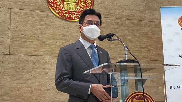 "จุรินทร์" ปัดตอบปม "ยุบสภาฯ" ชี้ต้องถามนายกฯ 