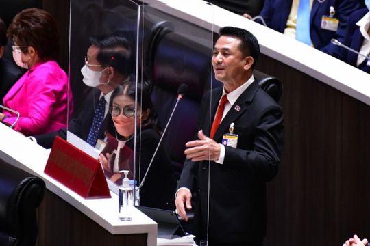 "หมอชลน่าน" ชี้รัฐบาลหมดสภาพ จัดงบฯ สิ้นหวัง-เอื้อพวกพ้อง