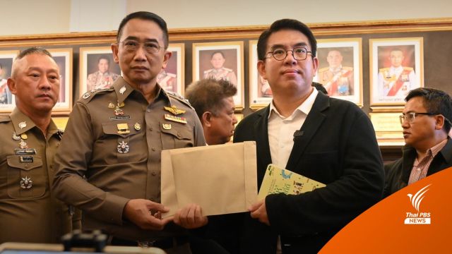 "วิโรจน์" ส่งหลักฐาน "ส่วยสติกเกอร์" ให้ จเรตำรวจ ตรวจสอบ 