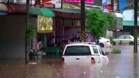 เกิดเหตุน้ำป่าไหลท่วมบ้านเรือนกลางดึกในจังหวัดพังงา