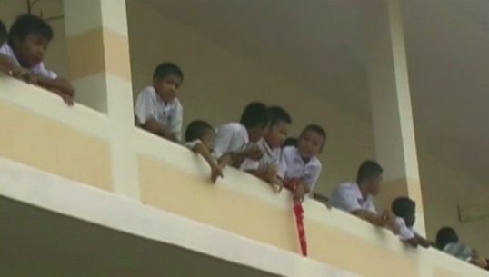 มูลนิธิสุวรรณนิมิตเตรียมแก้ปัญหาที่ดินคลินิกแม่ตาว จ.ตาก