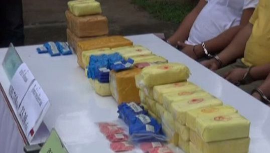 ตำรวจจับเครือข่ายยาเสพติดพันโทยี่เซ พร้อมยาบ้ากว่า 100,000เม็ด