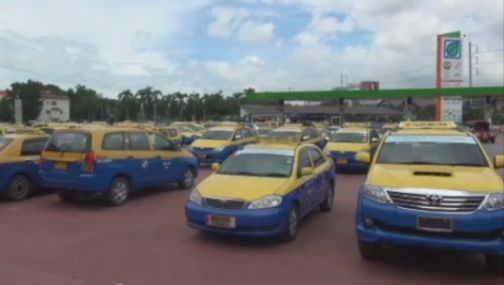 แท็กซี่สนามบินจ.เชียงใหม่หยุดบริการ เหตุบริษัทสัมปทานขึ้นค่าคิว