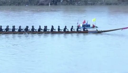"เรือยุทธการนาวา"คว้าแชมป์เรือยาวใหญ่สนามเรือยาววัดท่าหลวง 