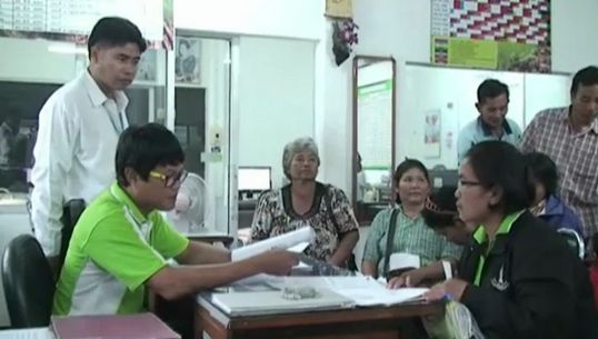 เกษตรกรสวนยางภาคอีสาน-ใต้ ทยอยลงทะเบียน รับเงินช่วยเหลือปัจจัยการผลิตจากรัฐ