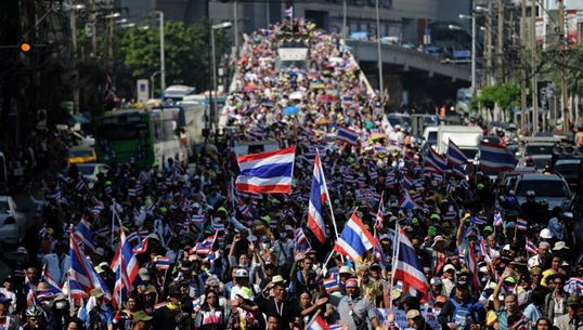 สื่อต่างชาติชี้ "ผู้ประท้วง" ในไทยลดจำนวน