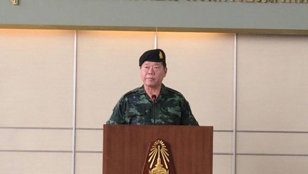 ผบ.ทบ.ไม่ให้ความสนใจ"ทักษิณ"เสนอเจรจารัฐบาล 