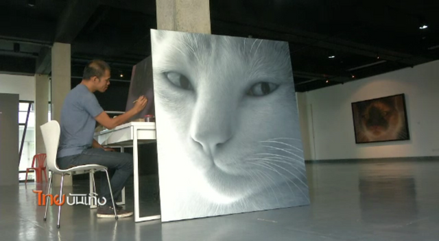 ศิลปินตาบอดสีถ่ายทอดแนวคิด "ไม่มีใครสมบูรณ์แบบ" ผ่านนิทรรศการ "แมวห่วย" 