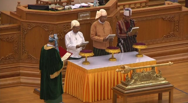 "ทิน จ่อ" ประธานาธิบดีเมียนมาให้คำมั่นจะซื่อสัตย์ต่อประชาชน