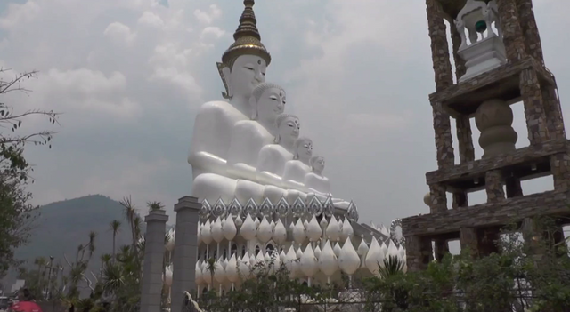 วัดพระธาตุผาซ่อนแก้ว จ.เพชรบูรณ์ ปิดให้เที่ยวชม หลังเผชิญภัยแล้งอย่างหนัก
