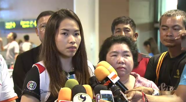 "รัชนก" เดินทางกลับถึงไทย-ยืนยันไม่ผิดหวังตกรอบชิงเเชมป์เอเชีย