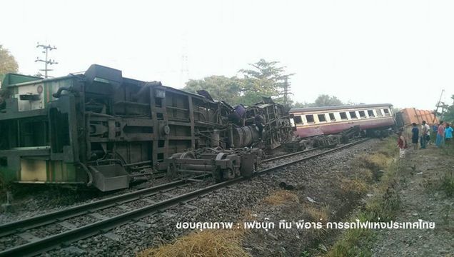 รถขยะ-รถไฟชนกันที่จุดตัดรถไฟ จ.สุราษฎร์ธานี มีผู้บาดเจ็บ-เสียชีวิต 