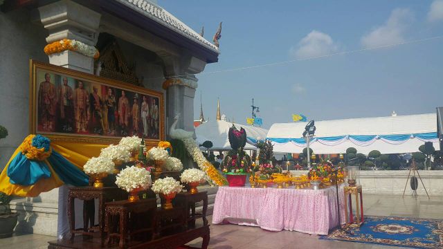 "พล.อ.ประวิตร" บวงสรวงองค์พระหลักเมือง ครบรอบ 234 ปี