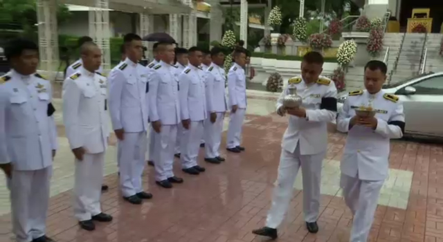 พระราชทานน้ำหลวงอาบศพทหารอากาศ 3 นาย ที่ประสบอุบัติเหตุ ฮ.ตก