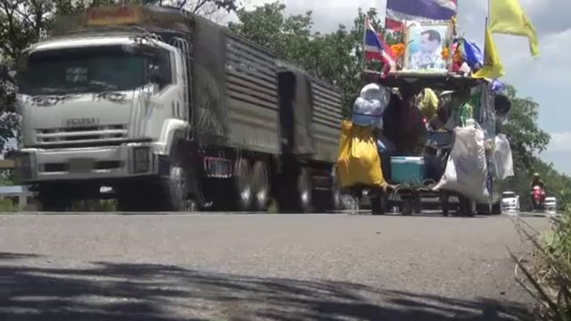 ลุงไสวเดินถวายพระพร "ในหลวง" ถึงปราณบุรีแล้ว