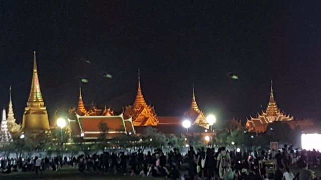 กทม.เตรียมที่พักฟรี 4 แห่งรองรับประชาชนที่เข้ามาสักการะพระบรมศพ