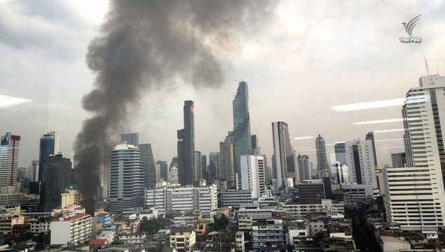 ไฟไหม้ชุมชนหลังสถานทูตรัสเซีย เสียหาย 4 หลัง คุมเพลิงได้แล้ว