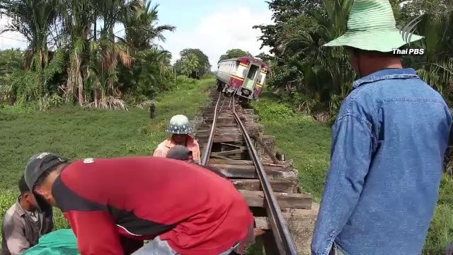 จนท.คาด กู้รถไฟบรรทุกหินตกรางที่ยะลาเสร็จวันนี้-จัดรถทัวร์ส่งผู้โดยสารถึงสุไหงโก-ลก