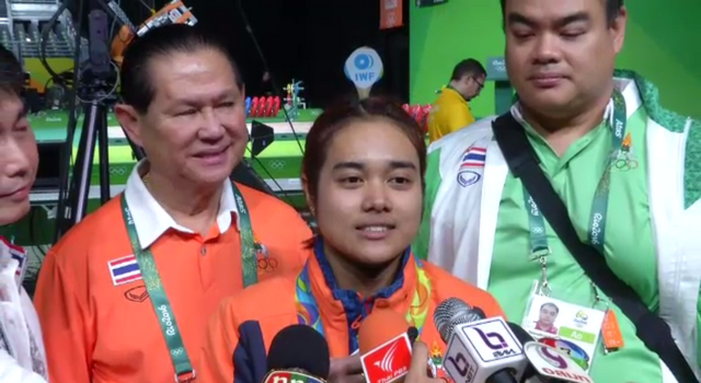 กีฬาพาไป : ย้อนดูควันหลงเหรียญทองแรกในริโอเกมส์ของทัพนักกีฬาไทย