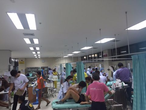 ด่วน! ระเบิดสนั่นกลางหัวหิน 2 ลูก กลางดึก เจ็บ 23 ราย สาหัส 4 ราย ดับ 1 ราย
