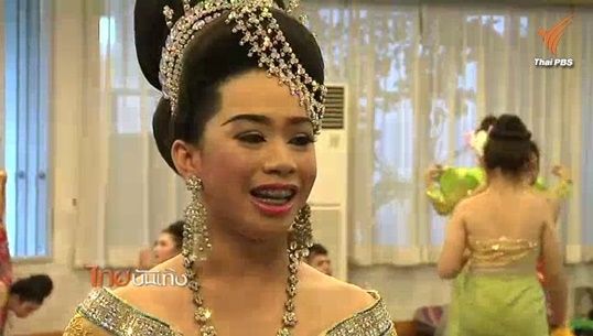  “น้องโอมมี่ ยอดรัก” คณะลิเกสาวประเภทสอง อีกสีสันวงการลิเกไทย