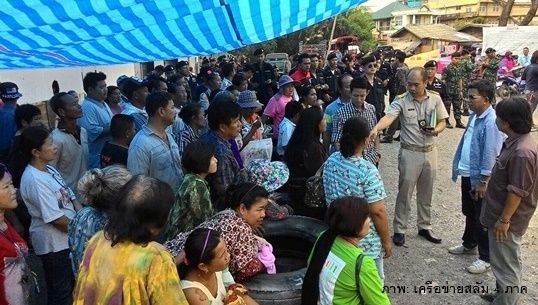 ชาวบ้านตลาดบ่อบัวสลายชุมนุม หลังจนท.ทำเนียบฯ ประสานให้ชะลอการรื้อถอนบ้าน