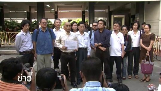 นักวิชาการกว่า 300 คนร่วมออกแถลงการณ์ "มหาวิทยาลัยไม่ใช่ค่ายทหาร" ยื่น 3 ข้อเรียกร้องถึงนายกฯ 