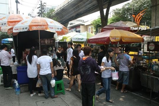 3 สำนักโพลเผยผลสำรวจการทำงานรัฐบาล-ประสานเสียงสอบผ่านฉลุย