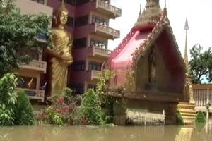 อุทัยธานี น้ำท่วมสูงขึ้น เร่งอพยพประชาชนไปที่ปลอดภัย
