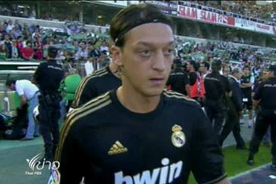 "รีล มาดริด" บุกเสมอ "ราซิ่ง ซานดานแดร์" 0-0 