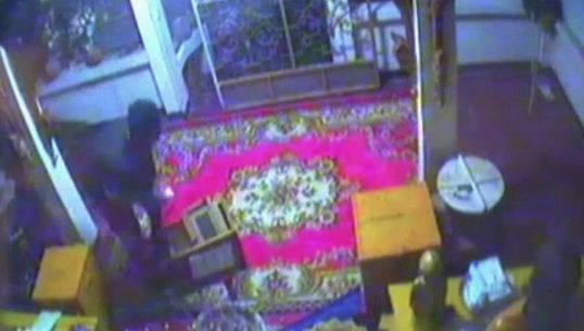 "พระสงฆ์-ชาวบ้าน"ร้องตร.เร่งติดตามคนร้ายงัดตู้บริจาค วัดหลวงพ่อปากแดง