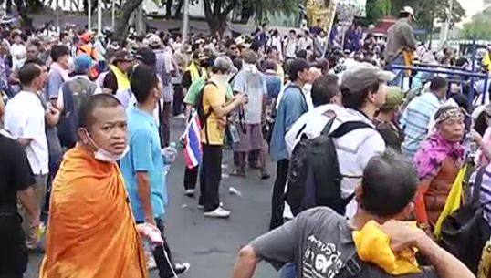 สธ.สั่ง 15 จว.รอบกทม. เตรียมทีมแพทย์ฉุกเฉิน 30 ทีม รับมือการชุมนุมอพส.