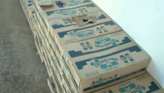 เทศบาลอยุธยาฯตรวจสอบโรงเรียนเทนมหมดอายุลงท่อระบายน้ำ กระทบชุมชน