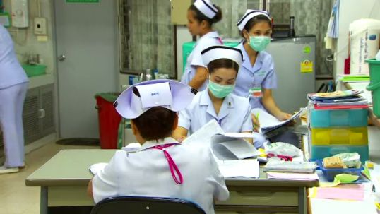 พยาบาลลูกจ้างชั่วคราว เตรียมพบนายกฯ ขอบรรจุเป็นข้าราชการ