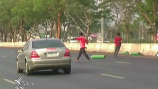 รถบรรทุกถังออกซิเจนพลิกคว่ำใน จ.พระนครศรีอยุธยา 