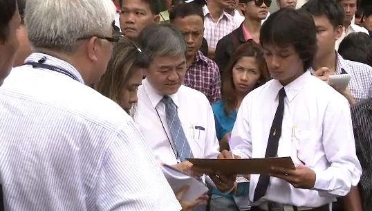  "ผู้บริหารจุฬาฯ" ยันทบทวนรายละเอียดตามขั้นตอน หลัง "น.ศ.-ศิษย์เก่า" อุเทนถวายยื่นหนังสือขอคืนพื้นที่