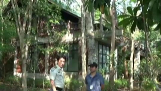 จนท.เตรียมรื้อบ้านพักรุกอุทยานแห่งชาติทับลาน หลังศาล ปค. มีคำสั่งไม่คุ้มครอง